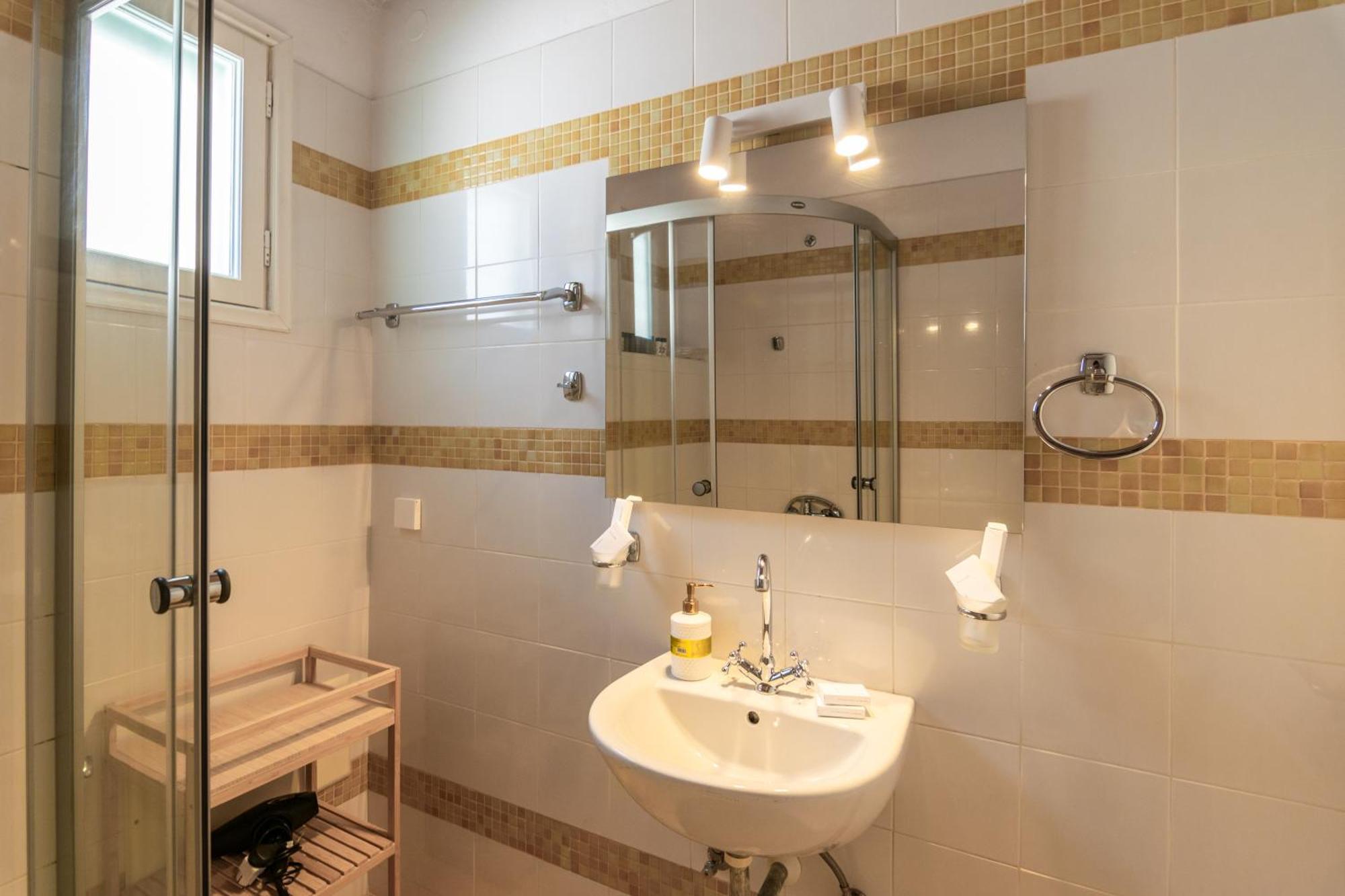 Lina And Babis' Home Adamantas  Стая снимка