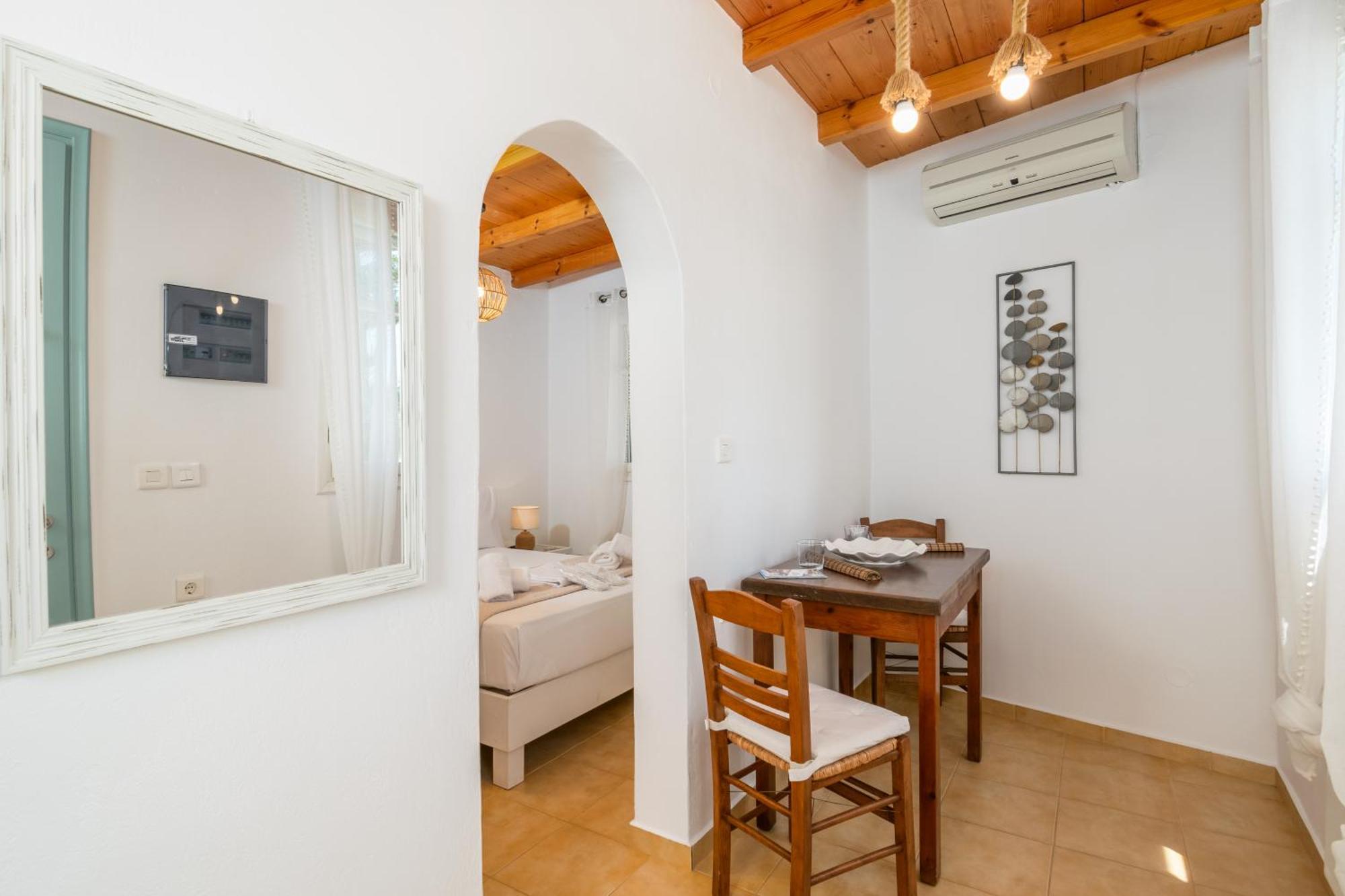Lina And Babis' Home Adamantas  Екстериор снимка