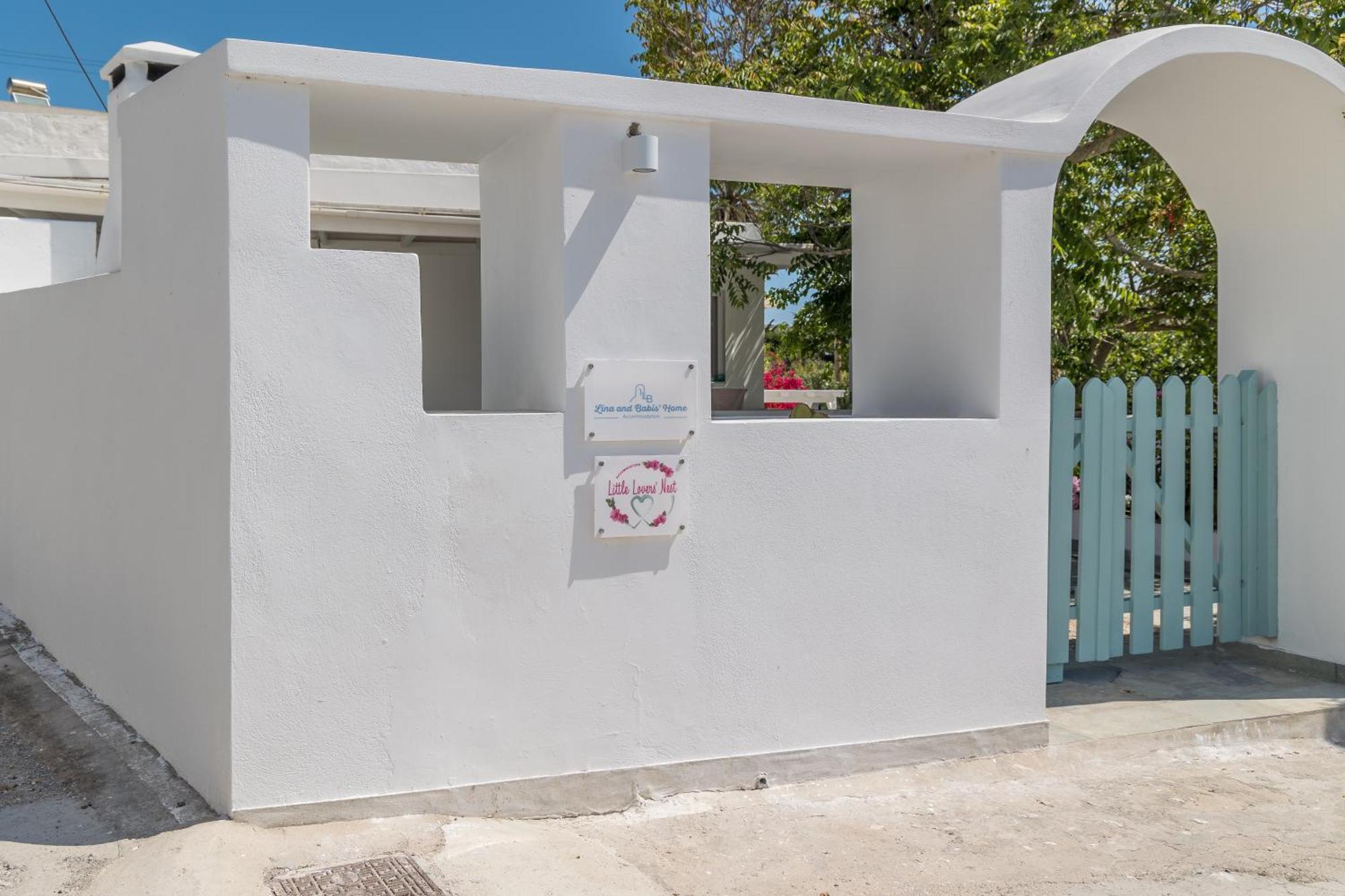 Lina And Babis' Home Adamantas  Екстериор снимка