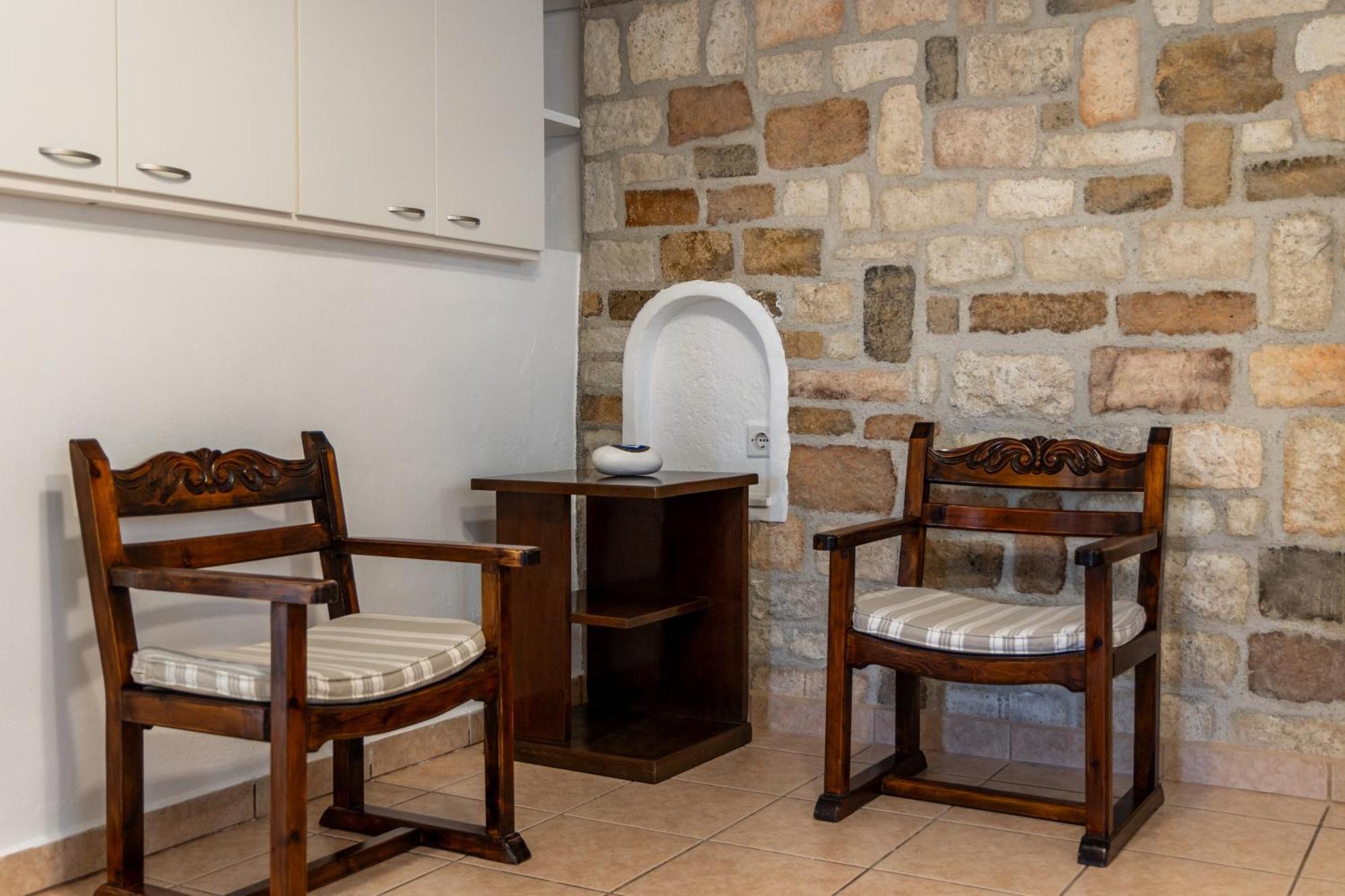Lina And Babis' Home Adamantas  Стая снимка