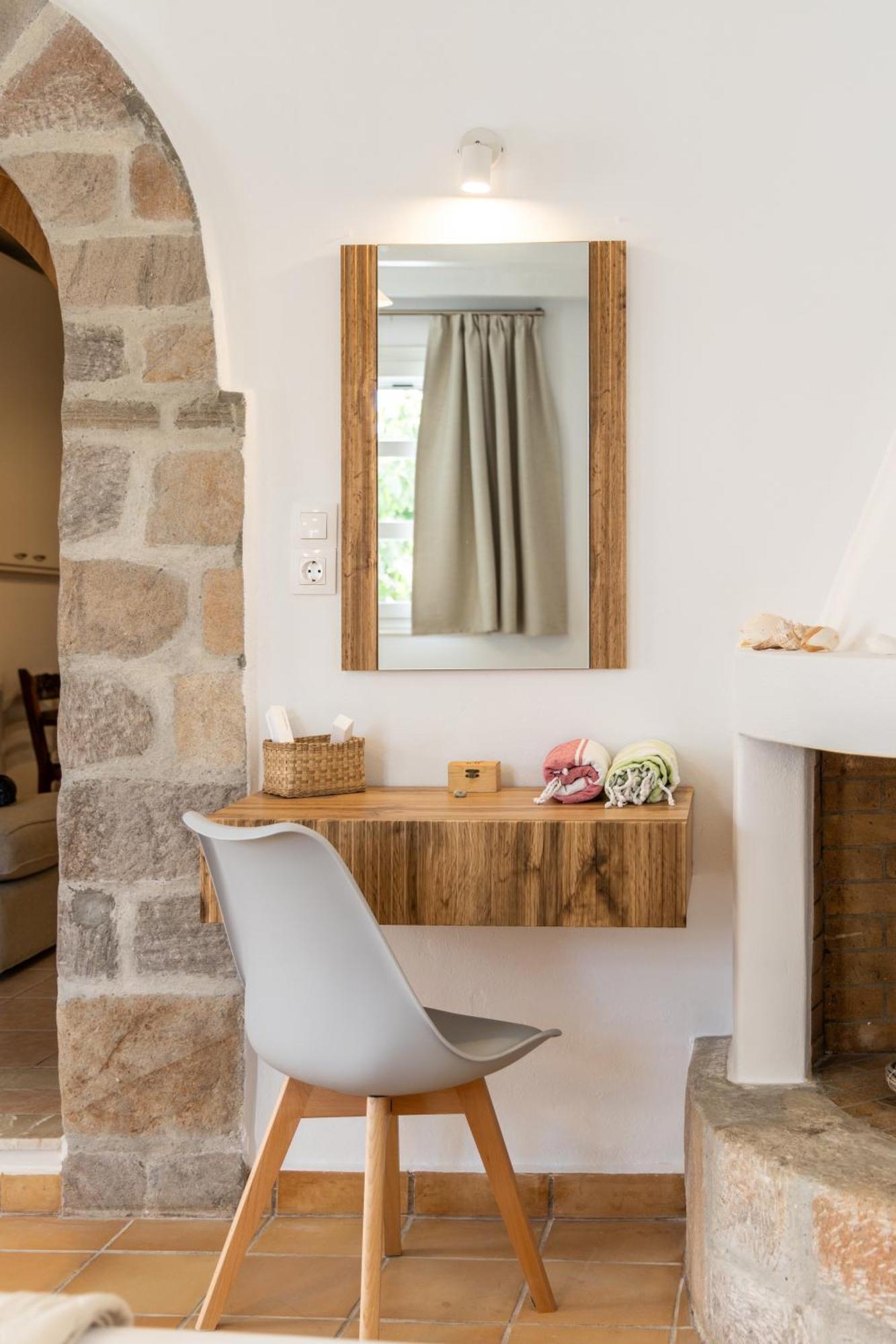 Lina And Babis' Home Adamantas  Стая снимка
