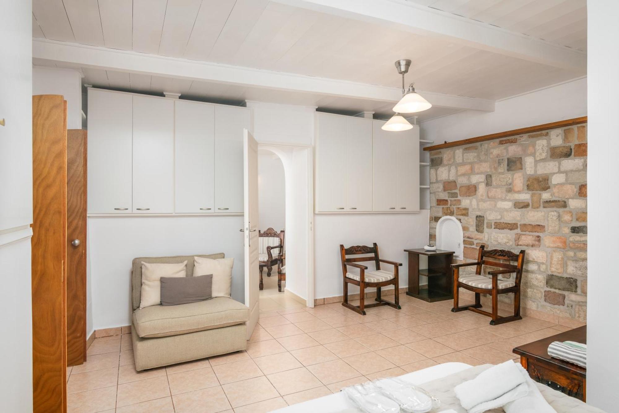 Lina And Babis' Home Adamantas  Стая снимка